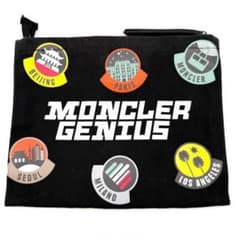 近年】MONCLER GENIUS モンクレール ジーニアス ポーチ 黒 - メルカリ