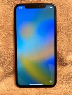 iPhone XR Coral 64 GB auのサムネイル