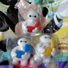 ディズニー ベイマックス ぬいぐるみチャーム ミセス 黄 青 赤 
