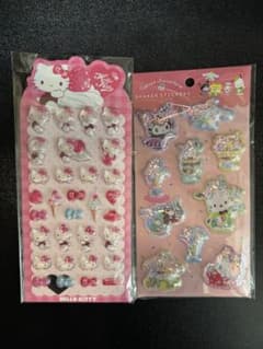 国内正規品サンリオシェイカーステッカー+海外正規品キティボンボンドロップシールのサムネイル