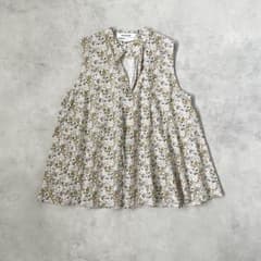 veritecoeur ヴェリテクール 花柄 ノースリーブ ブラウス - メルカリ
