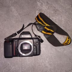 【本体のみ】 Nikon F-801S 一眼レフカメラのサムネイル