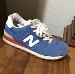 ニューバランスのサムネイル