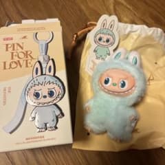 LABUBU ラブブ　イニシャル　アルファベット　ぬいぐるみペンダント　Iのサムネイル