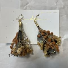 ドライフラワー ピアスのサムネイル