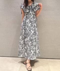 SNIDEL 花柄ワンピースのサムネイル