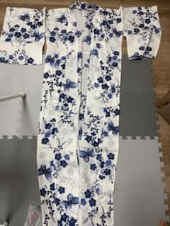 白地 藍色 蝶々柄 浴衣 単品のサムネイル