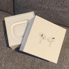 Apple AirPods Pro MLWK3JA 右耳のみ ケース付きのサムネイル