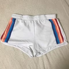 ショートパンツのサムネイル