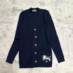 【美品】ニットカーディガン イタリア製 ウール100% 刺繍ロゴ ネイビーのサムネイル