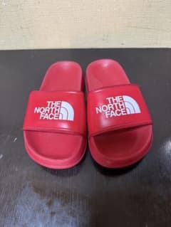 THE NORTH FACE 赤 サンダルのサムネイル