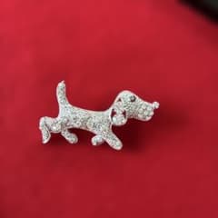 犬モチーフ ラインストーン ブローチ シルバーのサムネイル