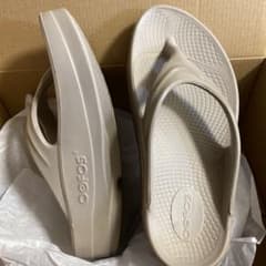 美品OOFOSリカバリーサンダル　ベージュ　ウーフォス　37 厚底22.5 23のサムネイル
