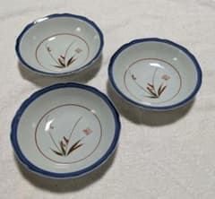 和食器 小皿3枚セット 草花柄 醤油皿 珍味皿 レトロ 和柄のサムネイル