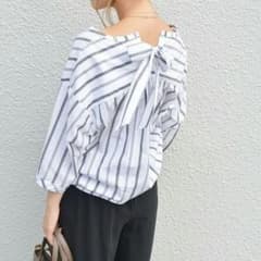 今期！人気商品！シップス☆ストライプバックリボンブラウスのサムネイル