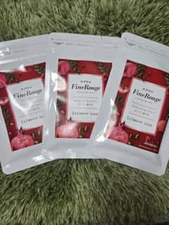 ☆お値下げ中☆やずや FineRouge 31日分 3袋お買い得セットのサムネイル