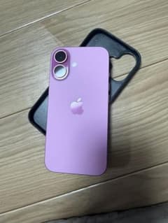 Apple iPhone 16 本体 ピンク 100% SIM フリのサムネイル