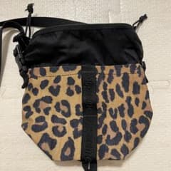 supremeショルダーバックのサムネイル