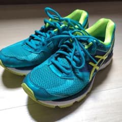 【asics】ランニングシューズのサムネイル