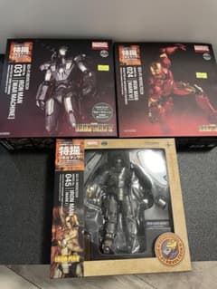 【3体セット】特撮リボルテック アイアンマン マーク1/マーク6/ウォーマシーン 3体セット】特撮リボルテック アイアンマン マーク1/マーク6/ウォー
