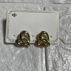 KAZA　ピアス　ゴールド　ハートのサムネイル
