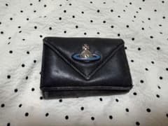 極美品】ヴィヴィアンウエストウッド 三つ折り財布 EMMA ブルーオーブ 黒M3 Vivian Westwood 三つ折り財布 EMMA ブルーオーブ 黒M3 - メルカリ