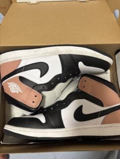 NIKE AIR JORDAN 1 MID スニーカーのサムネイル
