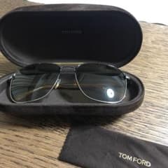 TOM FORDサングラスのサムネイル