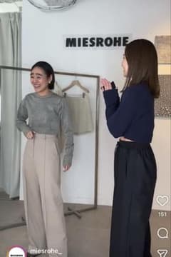 MIESROHE☆シルク混ショート丈クルーネックニット - メルカリ