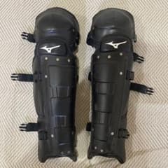野球　審判　硬式　防具　レガース　ミズノ　中古品のサムネイル