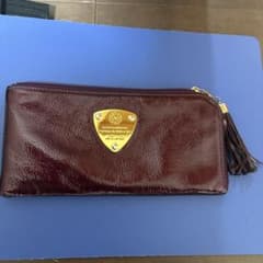 ATAO 長財布 エナメル ボルドー タッセル付きのサムネイル