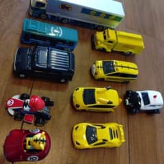 中古ミニカー 10個セット マリオ　ピカチュウ　しまじろう　ヤマト運輸　トミカのサムネイル