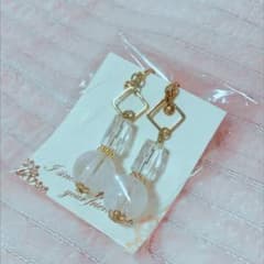 ハンドメイド イヤリングのサムネイル