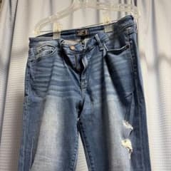 Abercrombie & Fitch スキニーデニム ダメージ加工のサムネイル