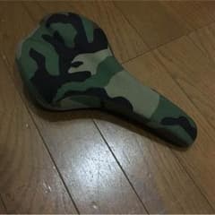 サドル  迷彩柄のサムネイル