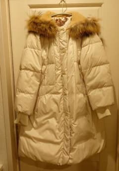フランシェリッペ　ファー付きホワイトダウンジャケット フランシェリッペ ファー付きホワイトダウンジャケット - メルカリ