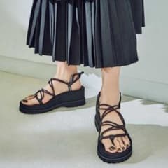 美品⭐︎EVOL⭐︎ウエッジサンダルのサムネイル