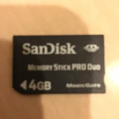 PSPのメモリースティック8GB＋4GBのサムネイル