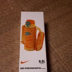 NIKEの水筒のサムネイル