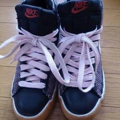 NIKE ハイカットスニーカーのサムネイル