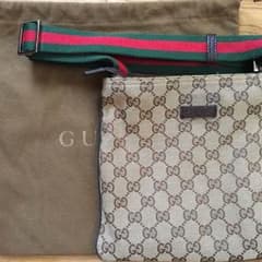 【GUCCI】ショルダーバッグ 美品✨¥20,000（送料込）のサムネイル