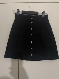 ブラック フロントボタン ベロア ミニスカート H＆Mのサムネイル
