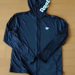 Reebokパーカーのサムネイル