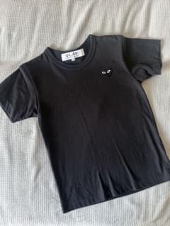 COMME des GARÇONS PLAY ブラック Tシャツ ハートロゴのサムネイル