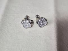 【美品】フラワーデザインイヤリングのサムネイル