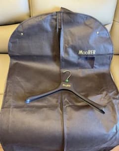 まとめ売りMooRER/ムーレー 純正ガーメントバッグ＆ハンガー MooRER/ムーレー 純正ガーメントバッグとハンガーセット - メルカリ