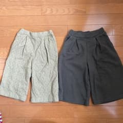 ユニクロ ズボン ワイドパンツのサムネイル