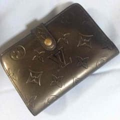 正規品   ヴィトン二つ折り財布のサムネイル