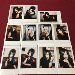 グリーヴァ チェキのサムネイル