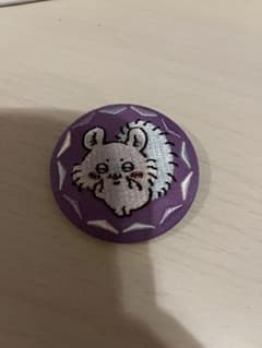 ちいかわ刺繍缶バッジ　モモンガのサムネイル
